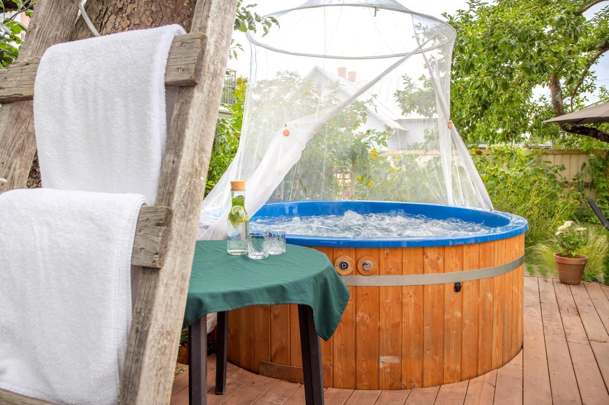 Alice Backyard-Holiday Home And Spa Pärnu Eksteriør bilde